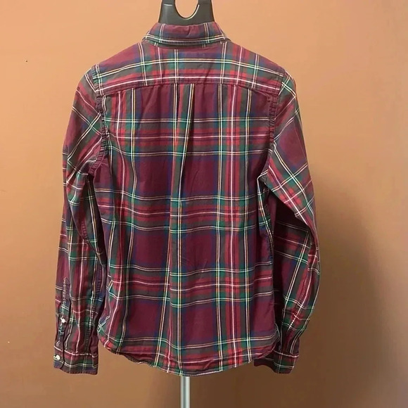Abercrombie and Fitch Red Plaid Muscle Button Down Shirt Size Medium, Pre-Owned - Picture 2 of 5